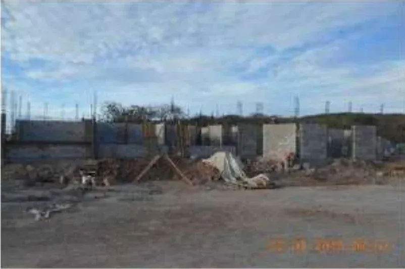 Caseta de peaje y 7 pasos inferiores vehiculares · fotografía de obra